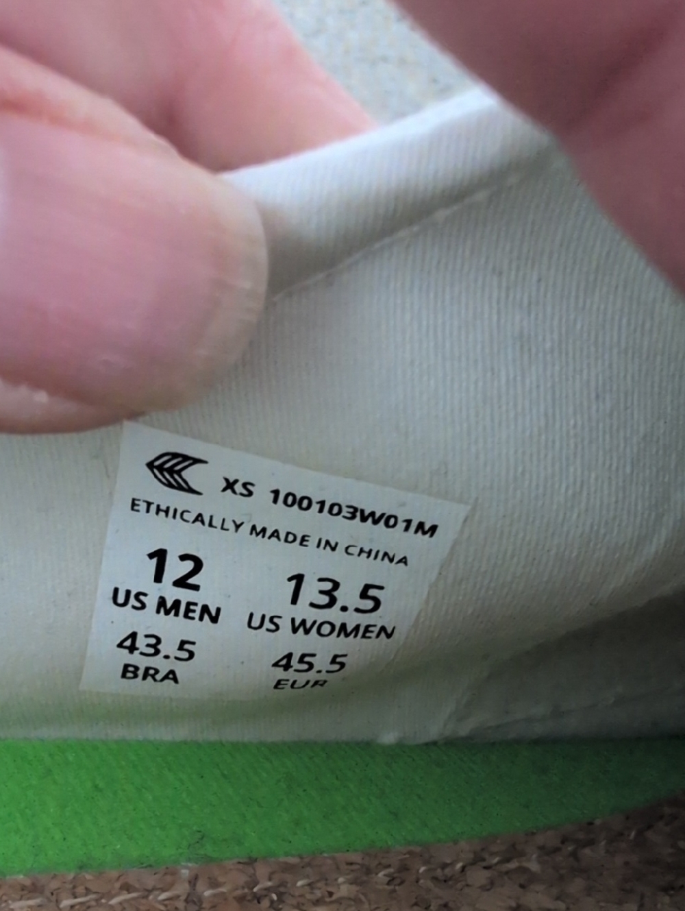 Cariuma White Sneakers, Gym Shoes, Canvas, Men's Size 12, Women Size 13.5 - Picture 11 of 12